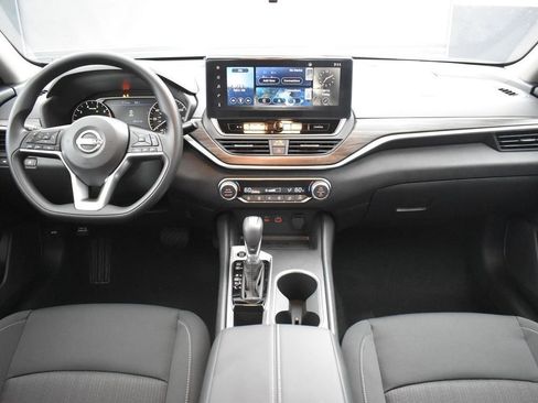 New 2025 Nissan Altima 2.5 SV w/ SV Special Edition Package image 9