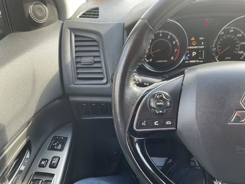 Used 2018 Mitsubishi Outlander Sport SE image 14