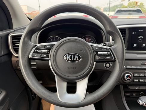 Used 2022 Kia Sportage LX w/ LX AWD Value Edition Package image 18