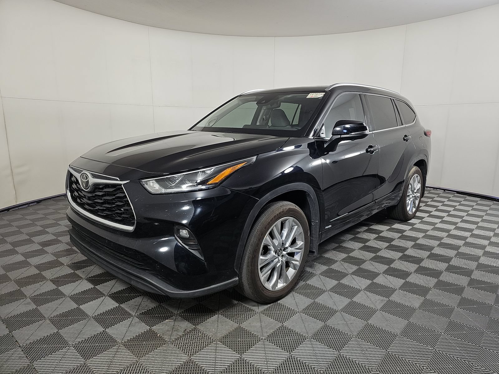 Certified 2026 Toyota Highlander Limited AWD/4WD image 16