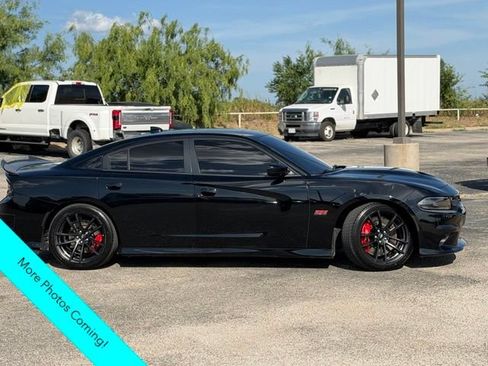 Used 2022 Dodge Charger Scat Pack w/ Dynamics Package RWD image 2