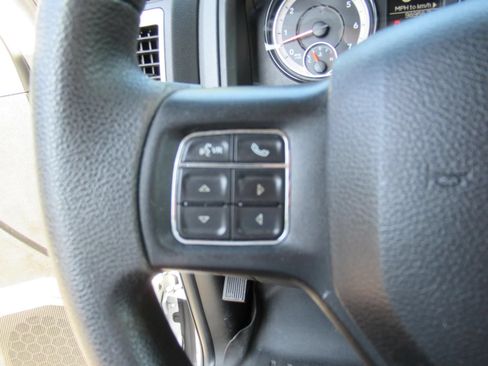 Used 2019 RAM 1500 Classic SLT AWD/4WD image 24