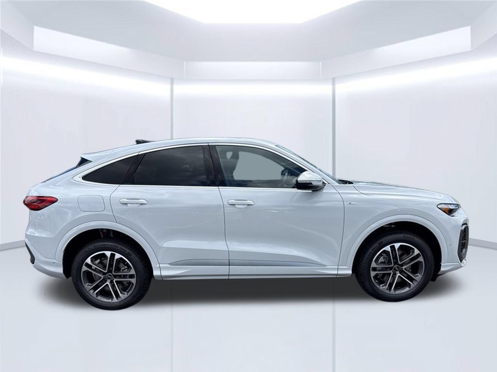 New 2026 Audi Q5 Premium Plus AWD/4WD image 6
