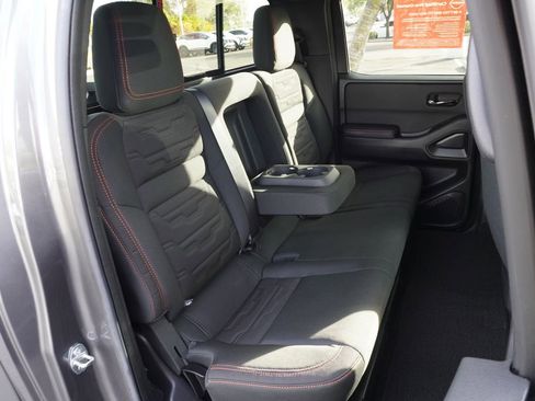 Used 2025 Nissan Frontier Pro-X image 9