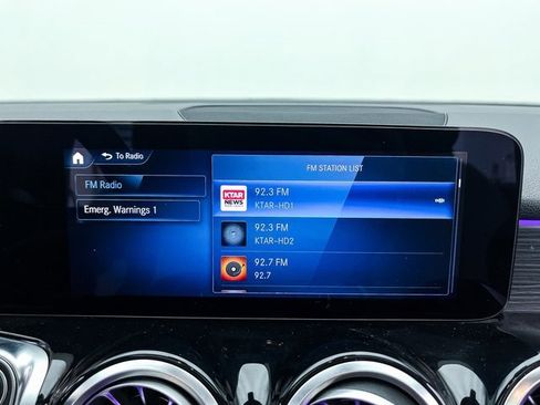 Used 2023 Mercedes-Benz GLB 250 4MATIC image 23