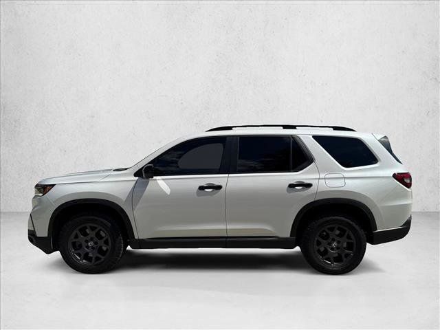 Used 2024 Honda Pilot TrailSport image 9