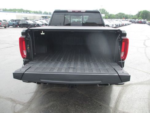 Used 2024 GMC Sierra 1500 Denali Ultimate AWD/4WD image 9