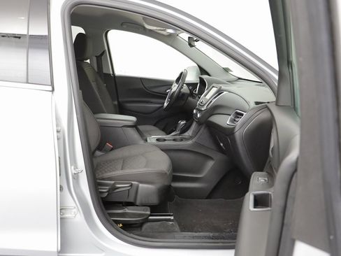 Used 2019 Chevrolet Equinox LT image 18