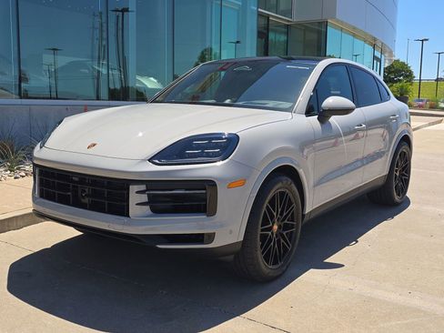 New 2026 Porsche Cayenne Coupe AWD/4WD image 1
