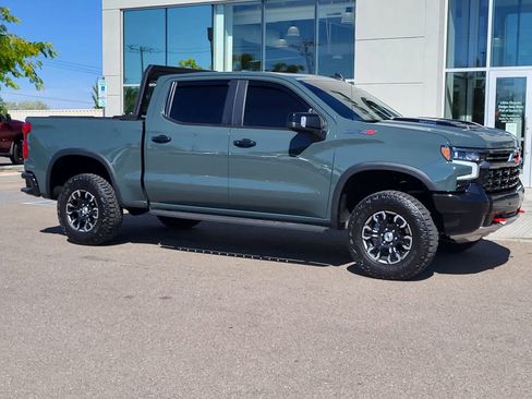 Used 2025 Chevrolet Silverado 1500 ZR2 w/ Technology Package AWD/4WD image 3