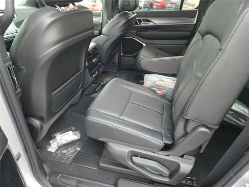 New 2026 Jeep Grand Wagoneer Limited image 20