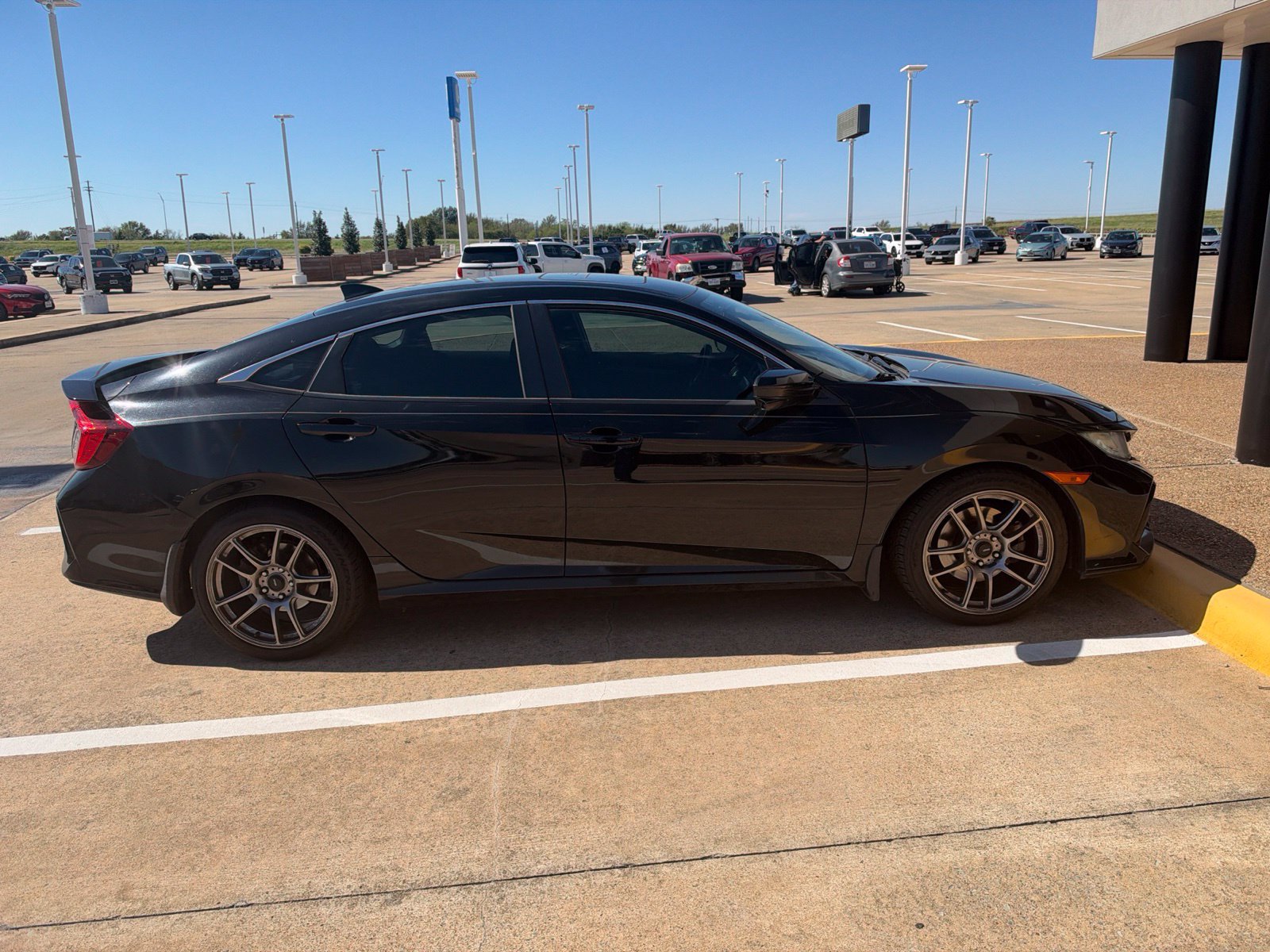 Used 2018 Honda Civic Si image 8