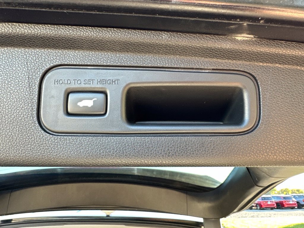 Used 2018 Honda Odyssey Elite image 12