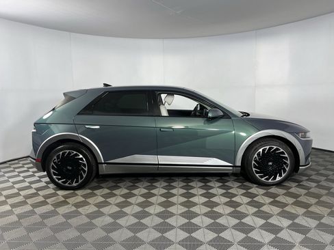 Used 2023 Hyundai Ioniq 5 Limited image 3