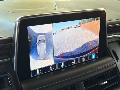 Used 2021 Chevrolet Tahoe LT w/ LT Signature Package image 8