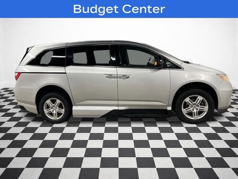 Used 2012 Honda Odyssey Touring image 2