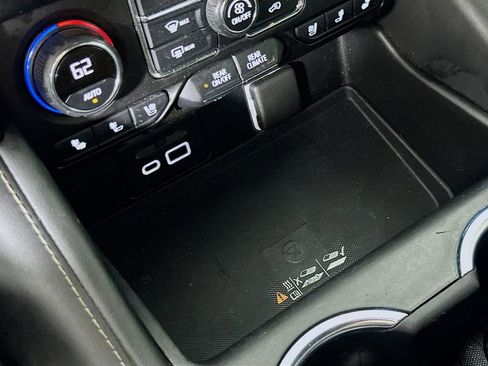 Used 2021 Chevrolet Tahoe Premier image 33