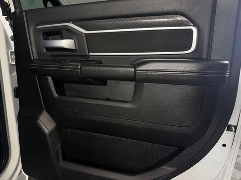 Certified 2025 RAM 2500 Big Horn AWD/4WD image 27
