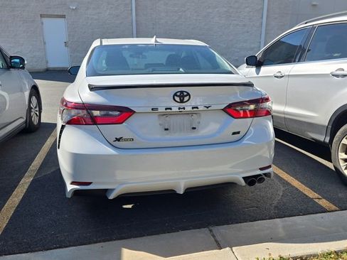 Used 2023 Toyota Camry SE image 4