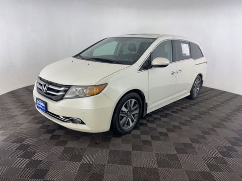 Used 2016 Honda Odyssey Touring image 4