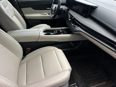 Used 2025 Nissan Murano SV AWD/4WD image 15
