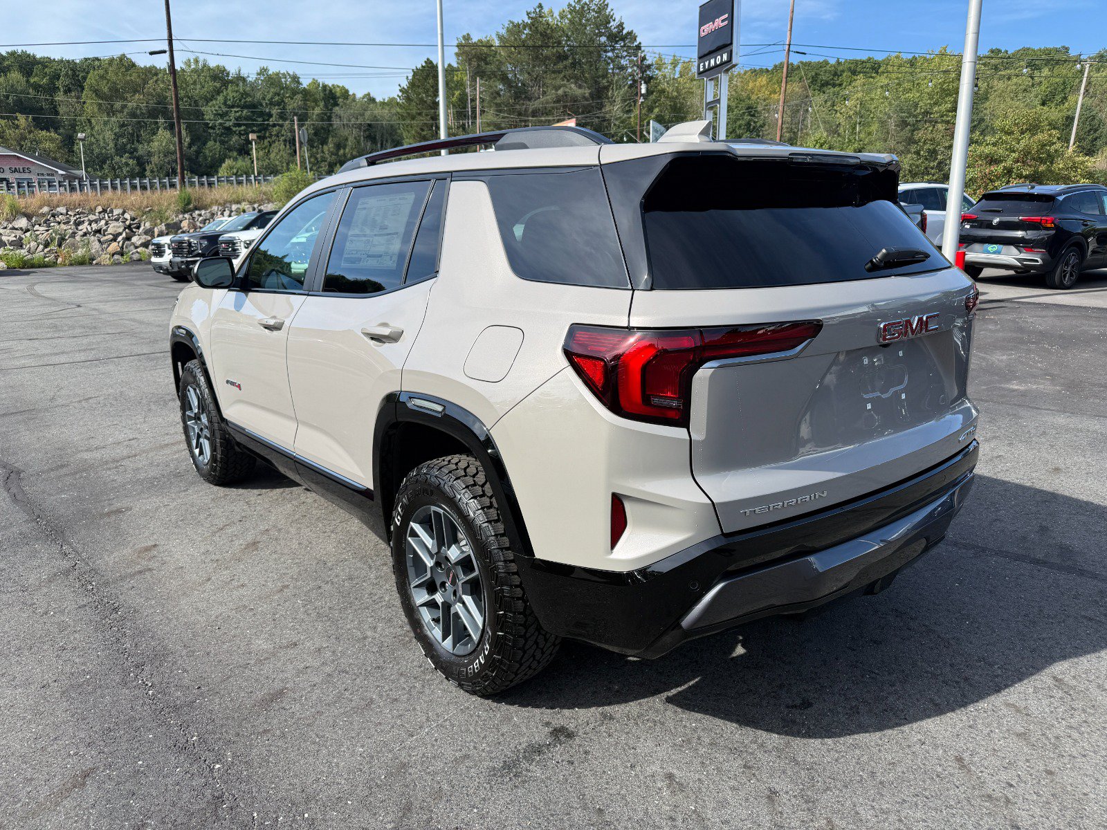New 2027 GMC Terrain AT4 AWD/4WD image 3
