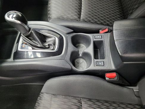 Used 2020 Nissan Rogue SV image 26