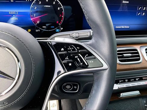 Used 2024 Mercedes-Benz Maybach GLS 600 4MATIC image 24