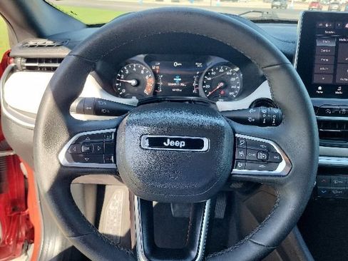 Used 2025 Jeep Compass Limited AWD/4WD image 36
