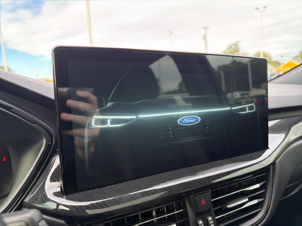 Used 2025 Ford Escape ST-Line w/ Tech Pack #1 FWD image 32
