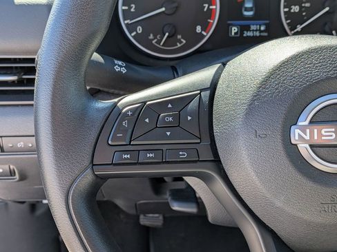 Used 2025 Nissan Sentra S image 19