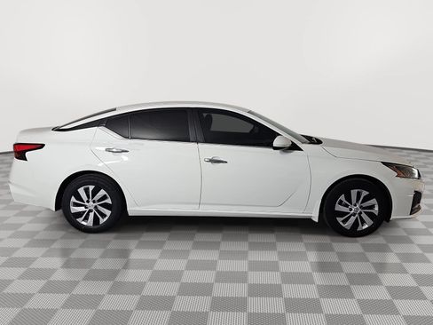 Certified 2023 Nissan Altima 2.5 S FWD image 9