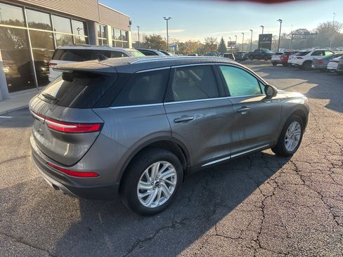 Used 2022 Lincoln Corsair FWD image 7