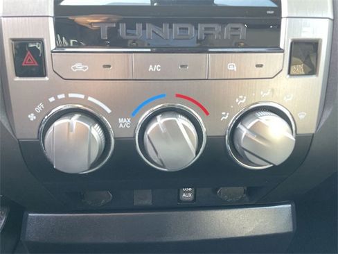Used 2018 Toyota Tundra SR image 32