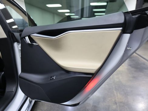 Used 2017 Tesla Model S P100D image 39