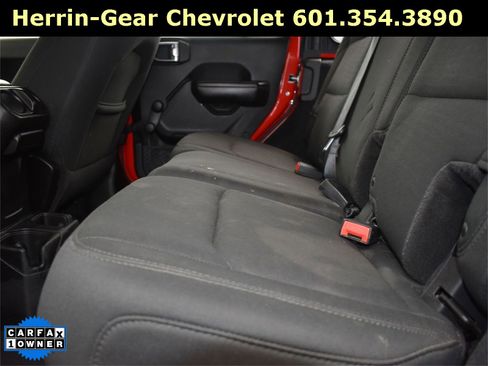 Used 2018 Jeep Wrangler Unlimited Sport image 16