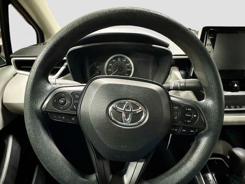 Used 2021 Toyota Corolla LE w/ Carpet Mat Package (TMS) FWD image 11