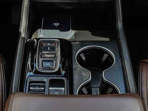 Used 2023 Honda Pilot Elite image 13