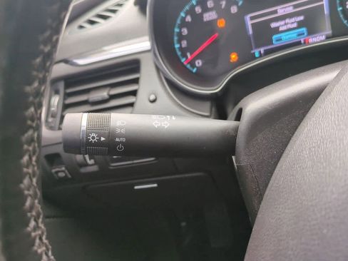 Used 2018 Chevrolet Impala Premier w/ Premier Convenience Package image 26