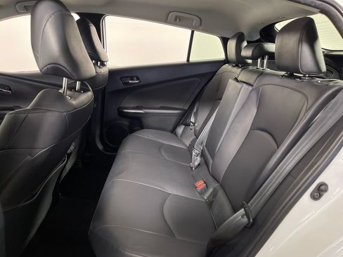 Certified 2022 Toyota Prius FWD image 13