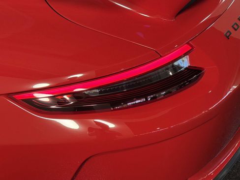Used 2018 Porsche 911 GT3 image 16