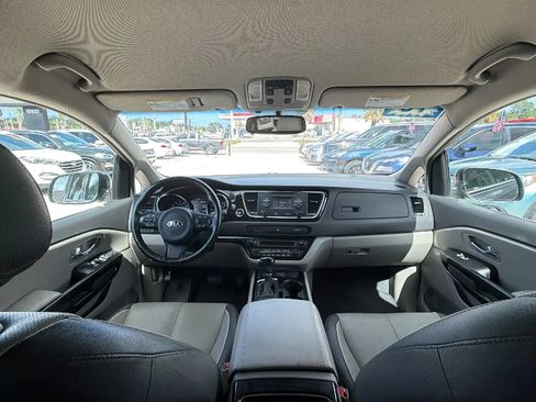 Used 2016 Kia Sedona EX FWD image 10