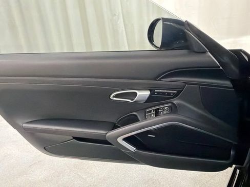 Used 2019 Porsche 718 Boxster RWD image 20