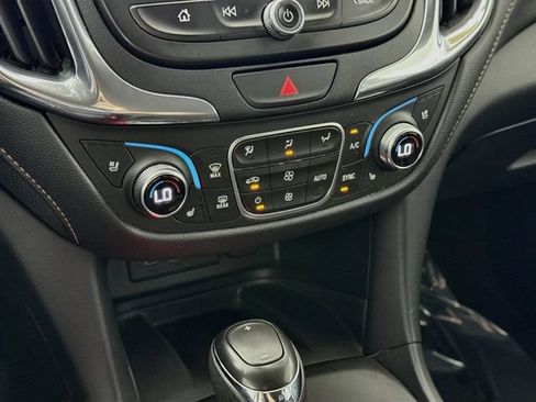 Used 2020 Chevrolet Equinox Premier AWD/4WD image 16