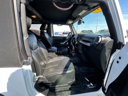 Used 2016 Jeep Wrangler Rubicon image 21