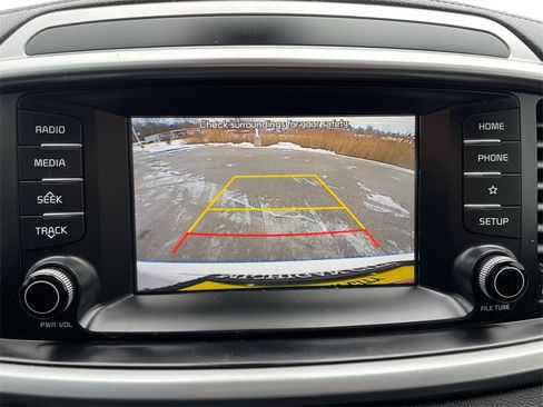 Used 2020 Kia Sorento EX image 4