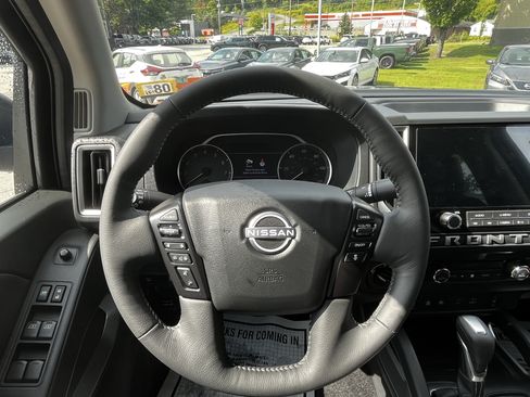 New 2026 Nissan Frontier SV w/ SV Convenience Package AWD/4WD image 18