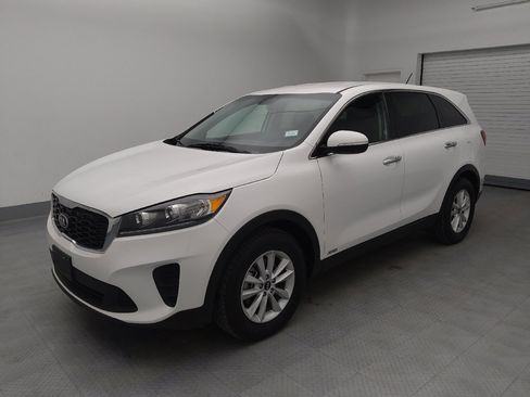 Used 2020 Kia Sorento AWD V6 image 2