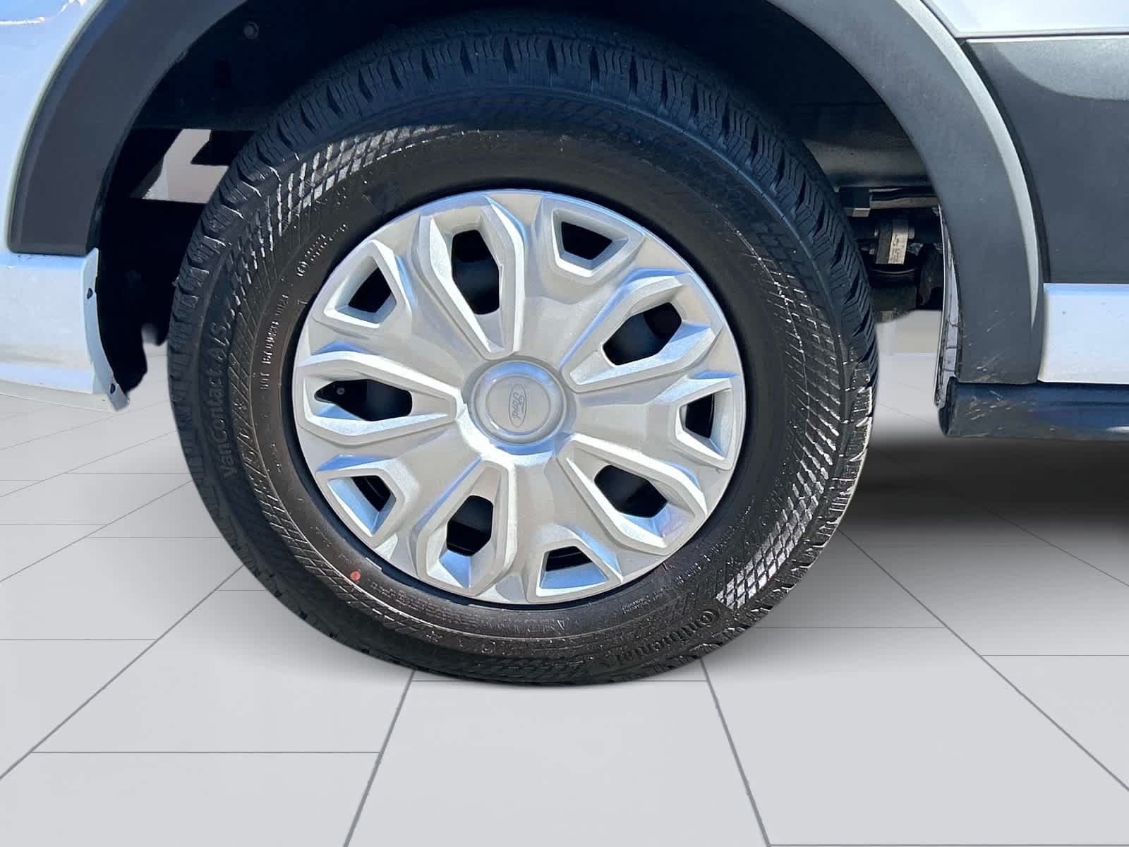 Used 2023 Ford Transit 350 XLT RWD image 9
