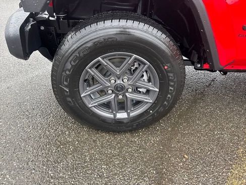 New 2025 Jeep Gladiator Sport image 25